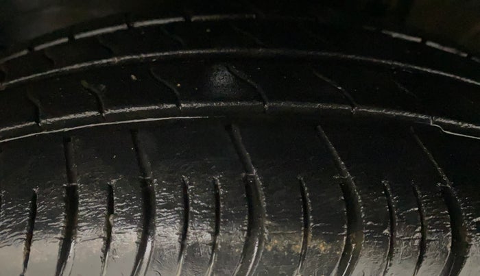 2017 Maruti Celerio VXI, Petrol, Manual, 58,166 km, Left Front Tyre Tread