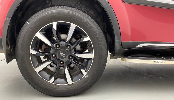 2019 Mahindra XUV500 W11 (O), Diesel, Manual, 29,491 km, Right Rear Wheel