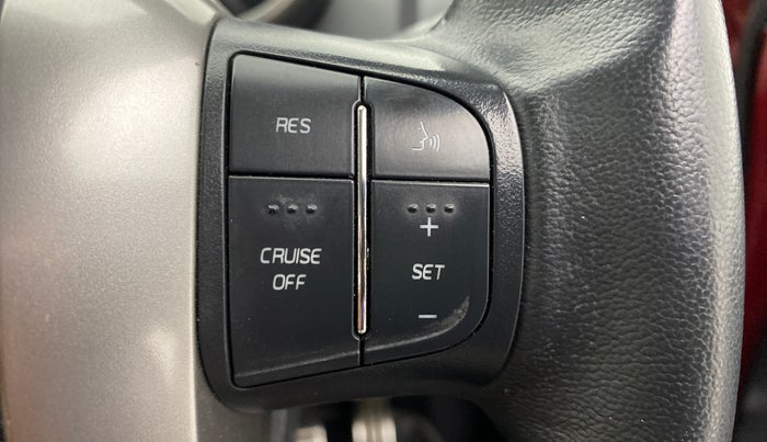 2019 Mahindra XUV500 W11 (O), Diesel, Manual, 29,491 km, Adaptive Cruise Control
