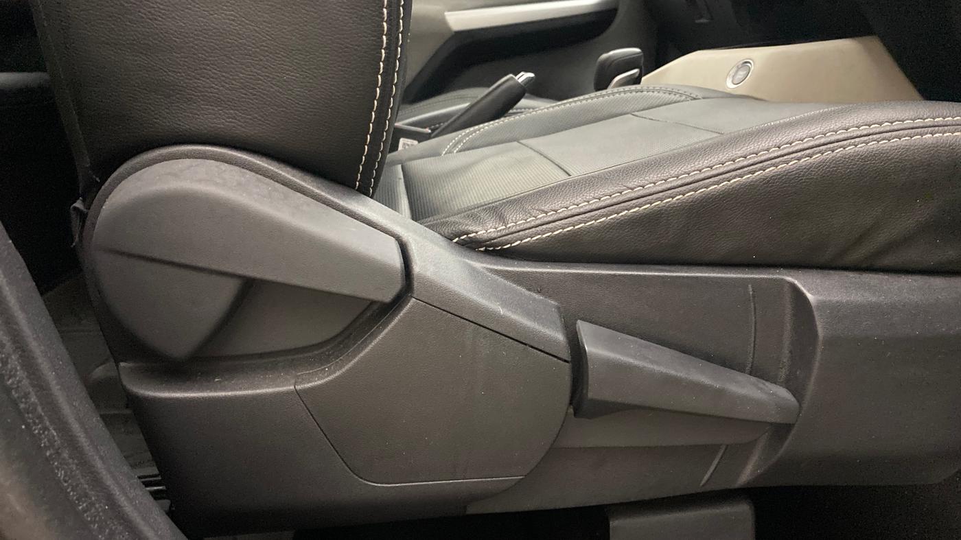 2022 Nissan MAGNITE XV PREMIUM TURBO CVT, Petrol, Automatic, 54,063 km, Driver Side Adjustment Panel