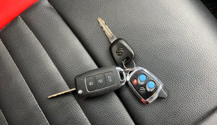 2015 Maruti Alto 800 VXI, Petrol, Manual, 72,436 km, Key Close Up