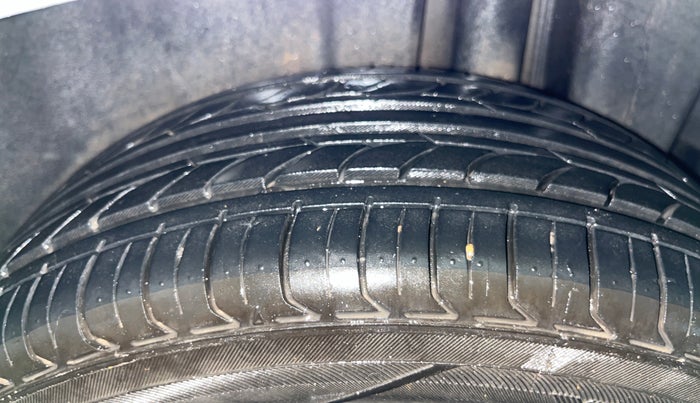 2017 Maruti Ciaz ALPHA 1.4 PETROL, Petrol, Manual, 47,203 km, Left Rear Tyre Tread
