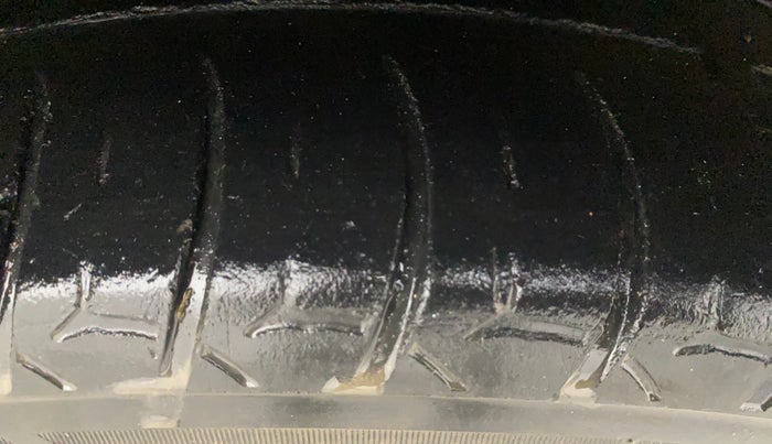 2020 Toyota Glanza G, Petrol, Manual, 94,149 km, Right Front Tyre Tread