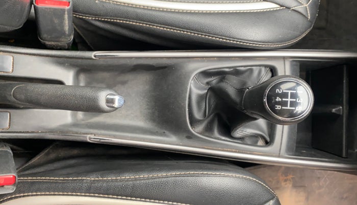 2020 Toyota Glanza G, Petrol, Manual, 94,149 km, Gear Lever