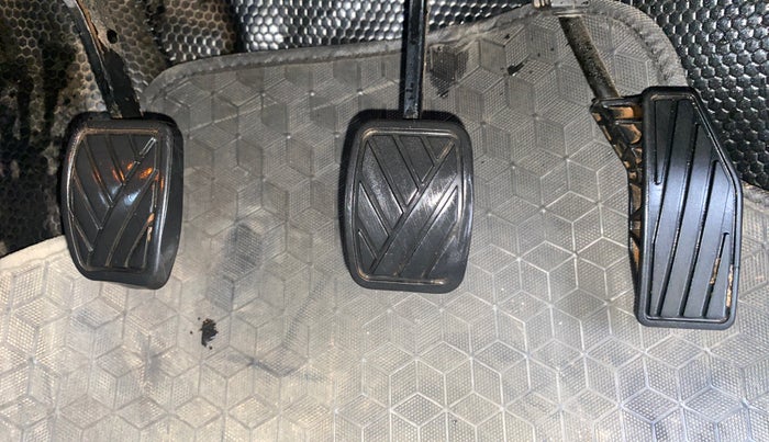 2020 Toyota Glanza G, Petrol, Manual, 94,149 km, Pedals