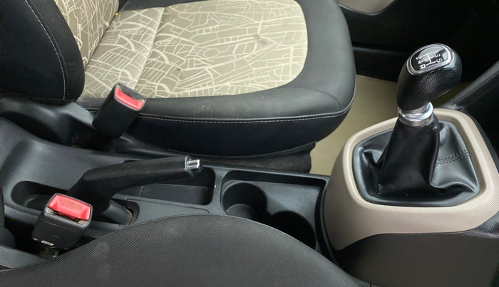 2015 Hyundai Grand i10 SPORTZ 1.2 KAPPA VTVT, Petrol, Manual, 31,081 km, Gear Lever