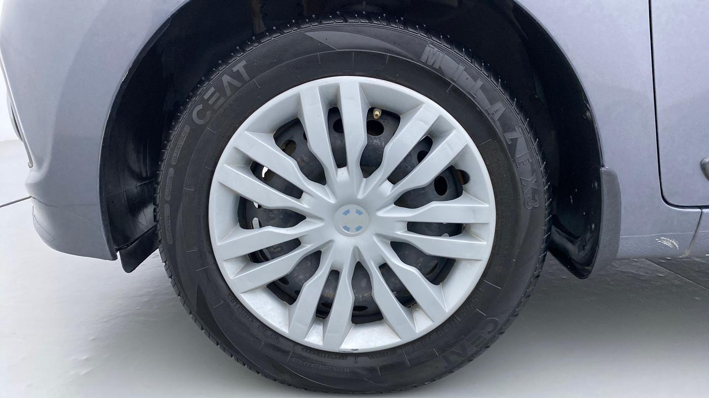 2015 Hyundai Grand i10 SPORTZ 1.2 KAPPA VTVT, Petrol, Manual, 31,081 km, Left Front Wheel