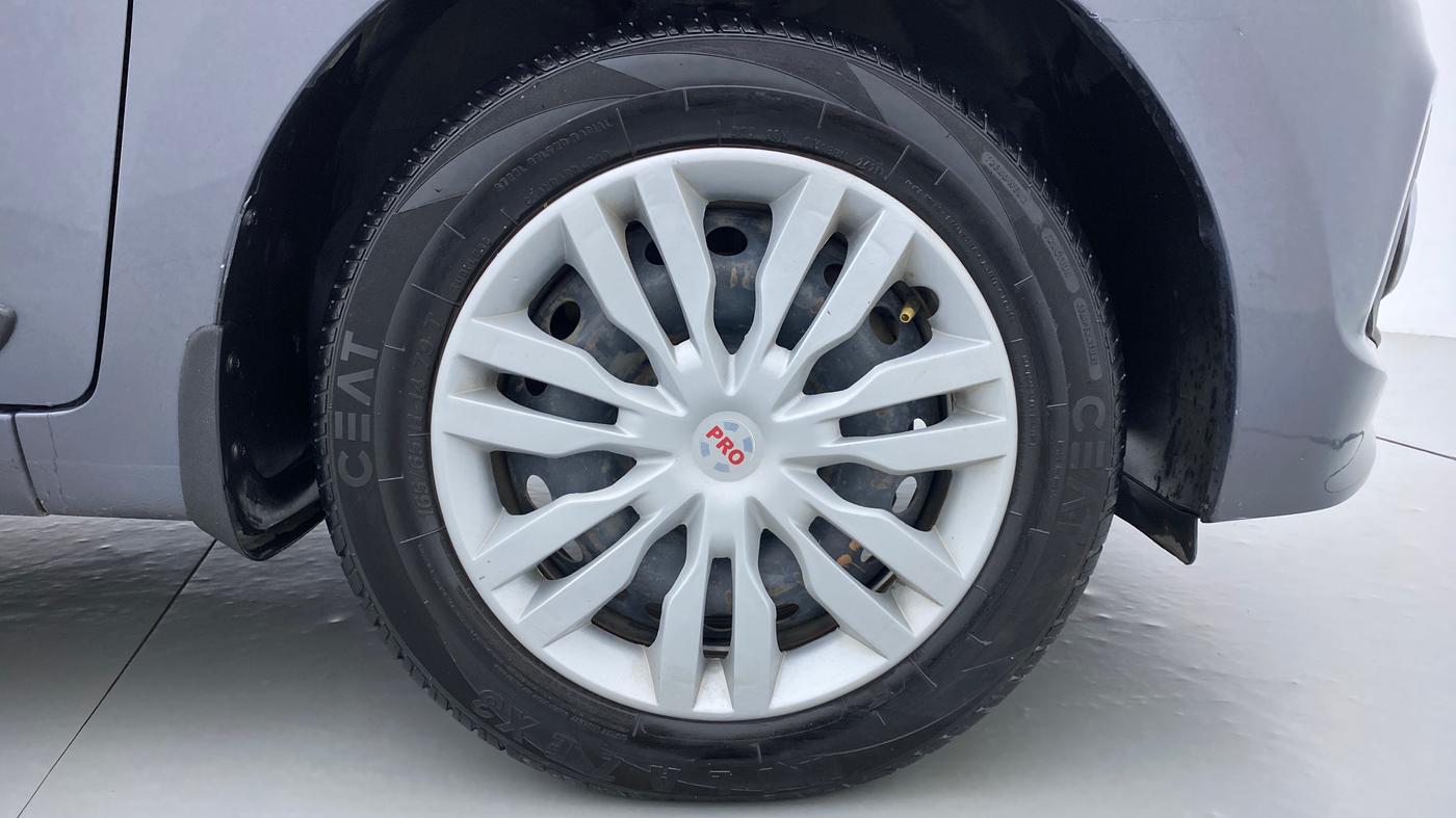 2015 Hyundai Grand i10 SPORTZ 1.2 KAPPA VTVT, Petrol, Manual, 31,081 km, Right Front Wheel