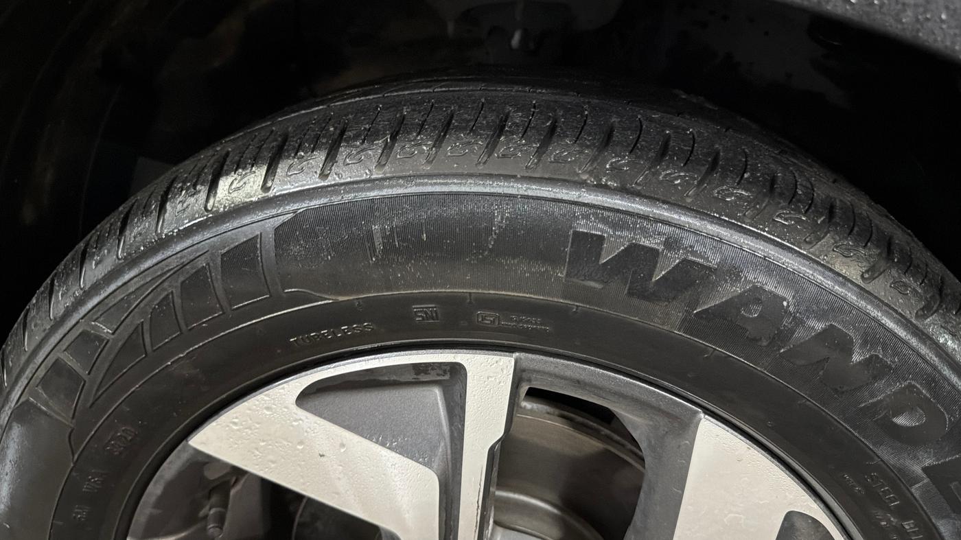 2020 KIA SONET GTX PLUS 1.0 DCT, Petrol, Automatic, 44,570 km, Right Front Tyre Tread