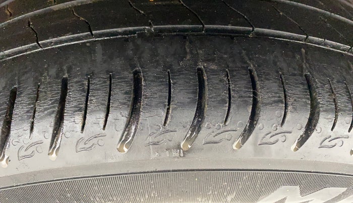 2020 Tata ALTROZ XT PETROL, Petrol, Manual, 35,713 km, Left Rear Tyre Tread