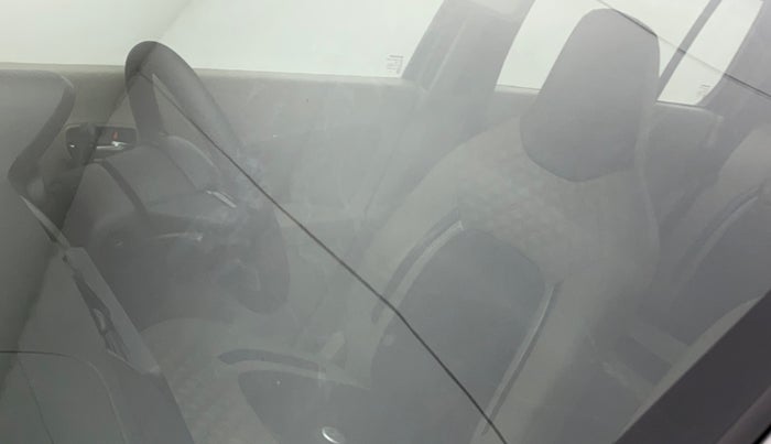 2017 Maruti Celerio ZXI, Petrol, Manual, 62,198 km, Front windshield - Minor spot on windshield