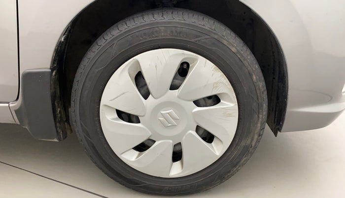 2017 Maruti Celerio ZXI, Petrol, Manual, 62,198 km, Right Front Wheel
