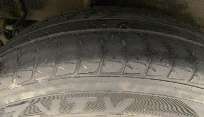 2017 Maruti Celerio ZXI, Petrol, Manual, 62,198 km, Right Rear Tyre Tread