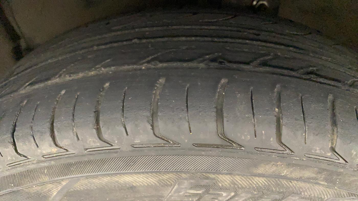 2017 Maruti Celerio ZXI, Petrol, Manual, 62,198 km, Left Front Tyre Tread