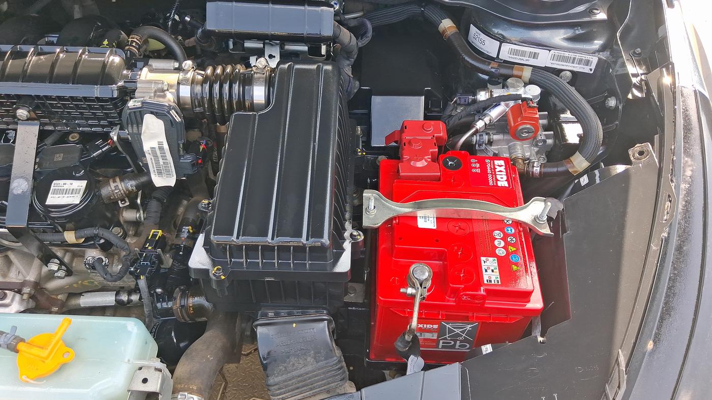 2024 Tata ALTROZ XZ PLUS SUNROOF CNG, CNG, Manual, 52,740 km, Engine View - Left