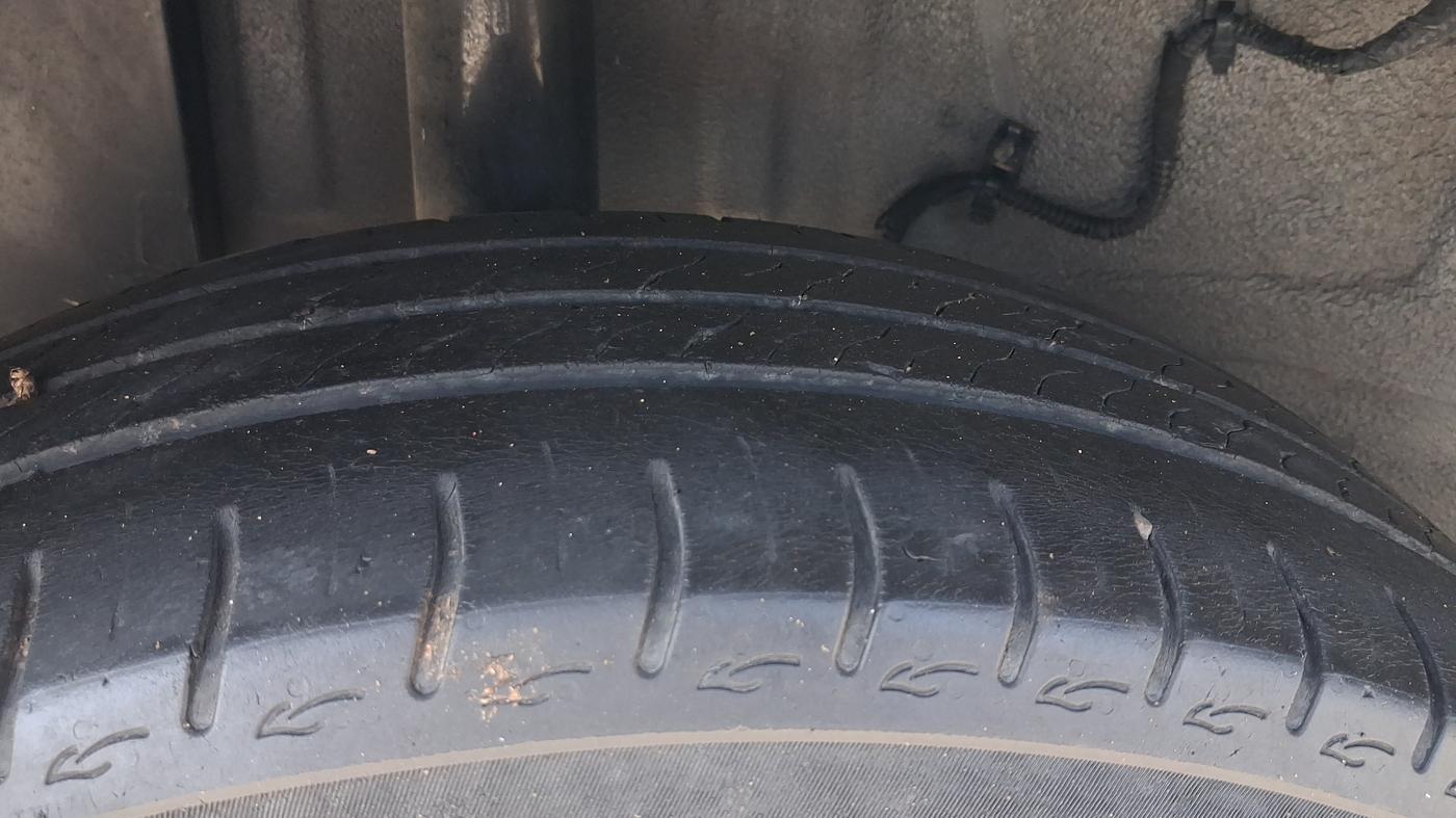 2024 Tata ALTROZ XZ PLUS SUNROOF CNG, CNG, Manual, 52,740 km, Right Rear Tyre Tread
