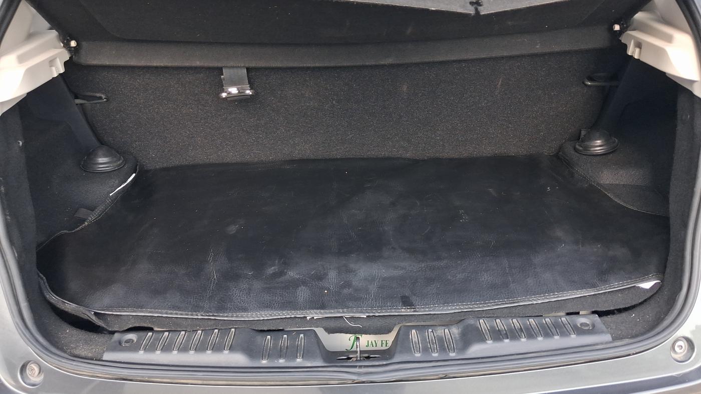 2024 Tata ALTROZ XZ PLUS SUNROOF CNG, CNG, Manual, 52,740 km, Boot Inside