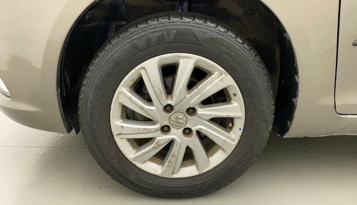 2015 Maruti Swift Dzire ZXI, Petrol, Manual, 43,488 km, Left Front Wheel
