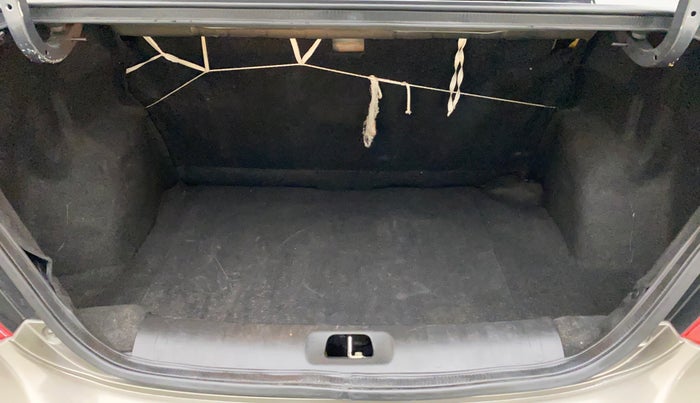 2015 Maruti Swift Dzire ZXI, Petrol, Manual, 43,488 km, Boot Inside