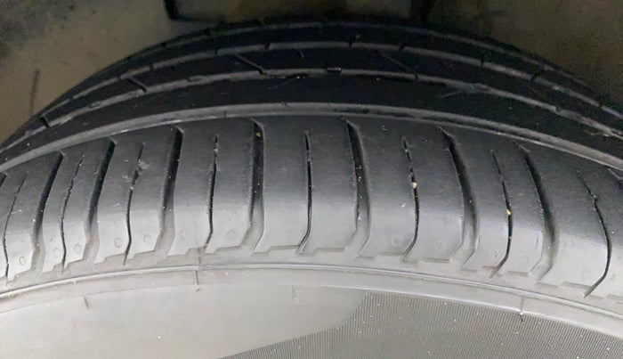 2022 Hyundai VENUE SX 1.0 TURBO, Petrol, Manual, 17,903 km, Left Front Tyre Tread