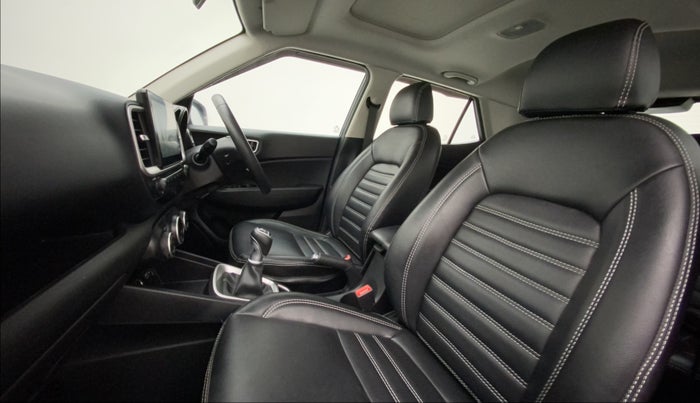 2022 Hyundai VENUE SX 1.0 TURBO, Petrol, Manual, 17,903 km, Right Side Front Door Cabin