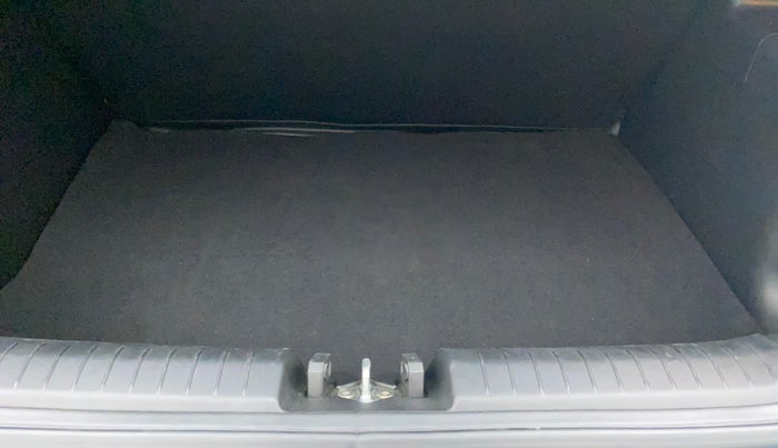 2022 Hyundai VENUE SX 1.0 TURBO, Petrol, Manual, 17,903 km, Boot Inside