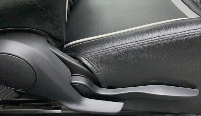 2021 Maruti Swift VXI, Petrol, Manual, 7,658 km, Driver Side Adjustment Panel