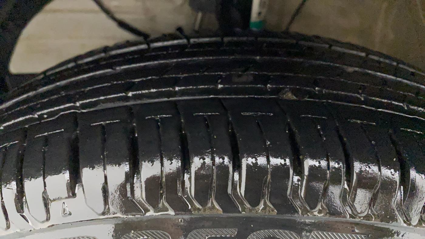 2021 Maruti Swift VXI, Petrol, Manual, 7,658 km, Left Front Tyre Tread