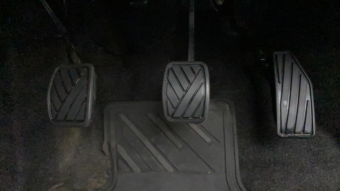 2021 Maruti Swift VXI, Petrol, Manual, 7,658 km, Pedals