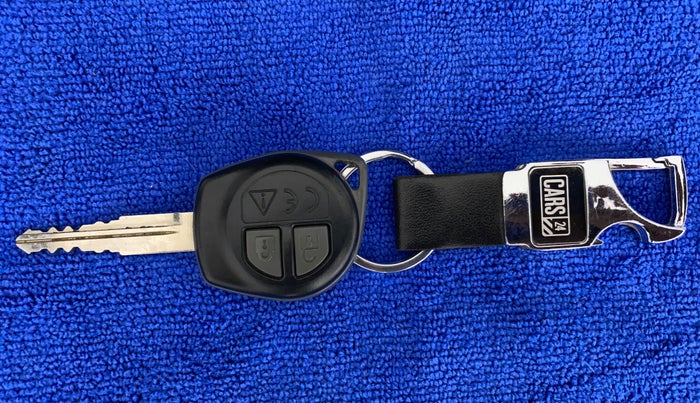 2021 Maruti Swift VXI, Petrol, Manual, 7,658 km, Key Close Up