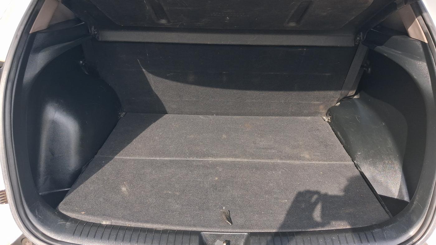 2018 Hyundai Creta S 1.4 DIESEL, Diesel, Manual, 87,680 km, Boot Inside