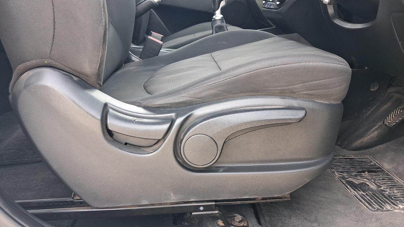 2018 Hyundai Creta S 1.4 DIESEL, Diesel, Manual, 87,680 km, Driver Side Adjustment Panel