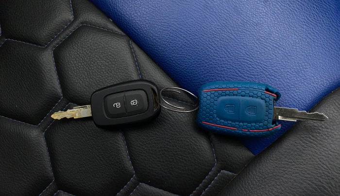 2020 Renault Kwid RXL 1.0, Petrol, Manual, 33,811 km, Key Close Up