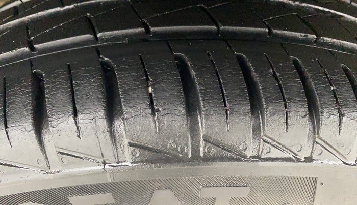 2020 Renault Kwid RXL 1.0, Petrol, Manual, 33,811 km, Right Rear Tyre Tread