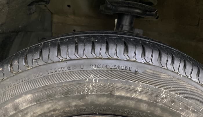 2013 Maruti Swift LXI, Petrol, Manual, 46,750 km, Left Front Tyre Tread