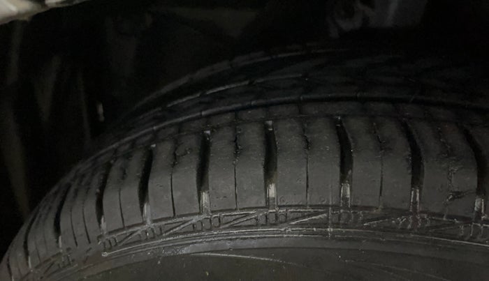 2015 Honda Amaze 1.2L I-VTEC SX, Petrol, Manual, 73,024 km, Left Front Tyre Tread