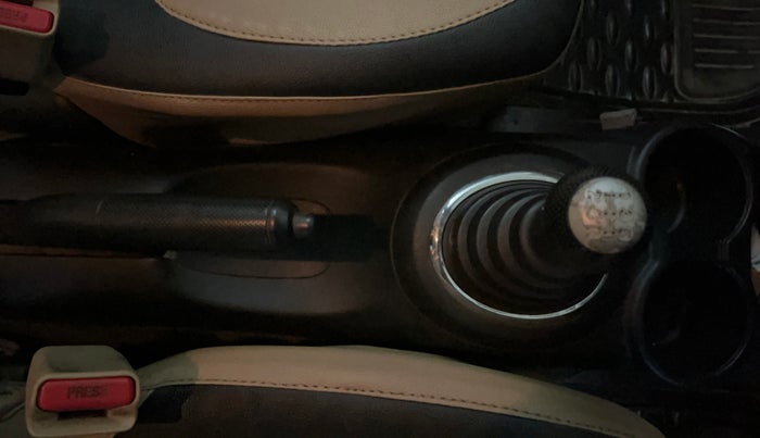 2015 Honda Amaze 1.2L I-VTEC SX, Petrol, Manual, 73,024 km, Gear Lever