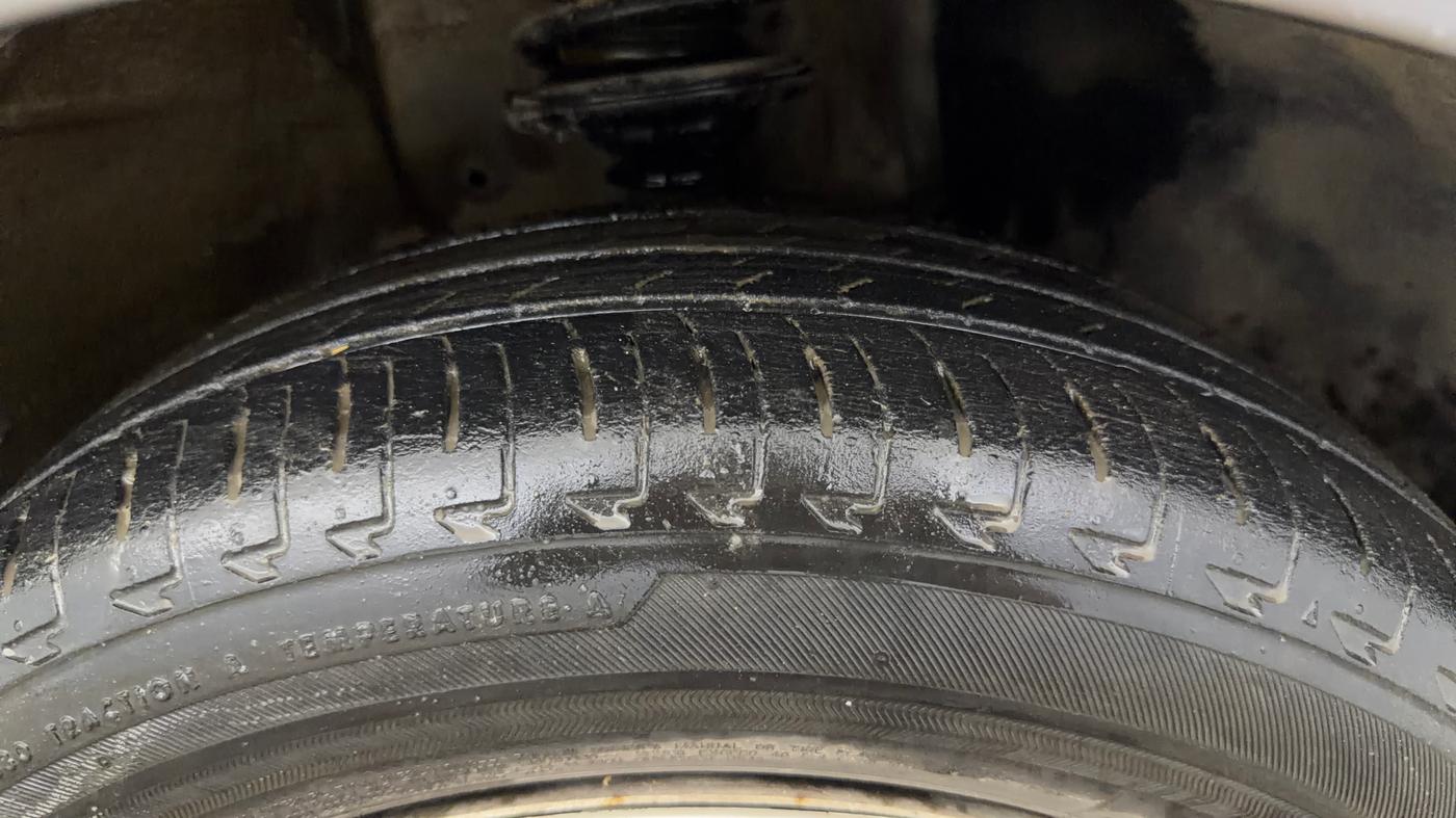2022 Maruti IGNIS SIGMA 1.2, CNG, Manual, 37,942 km, Right Front Tyre Tread
