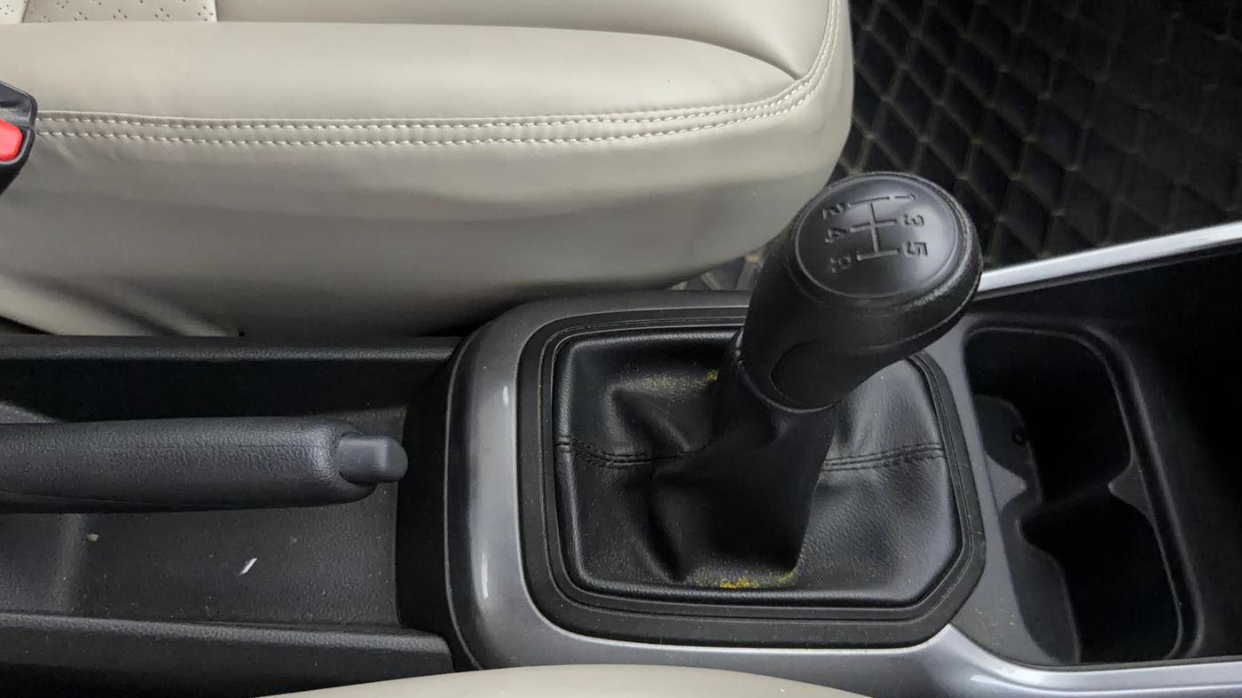 2022 Maruti IGNIS SIGMA 1.2, CNG, Manual, 37,942 km, Gear Lever
