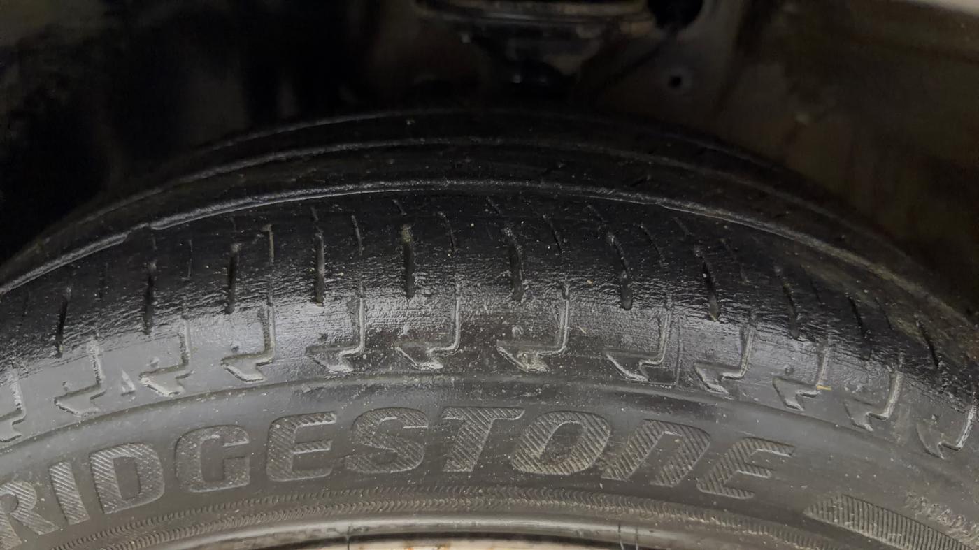 2022 Maruti IGNIS SIGMA 1.2, CNG, Manual, 37,942 km, Left Front Tyre Tread