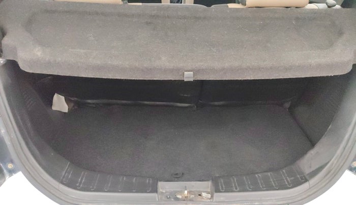 2014 Maruti Wagon R 1.0 VXI, Petrol, Manual, 34,072 km, Boot Inside