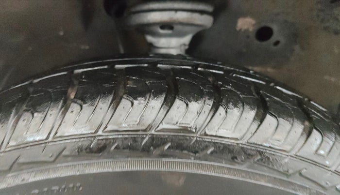 2014 Maruti Wagon R 1.0 VXI, Petrol, Manual, 34,072 km, Right Front Tyre Tread