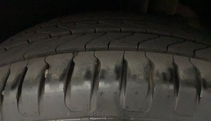 2022 KIA CARENS LUXURY PLUS 1.4 PETROL DCT 7 STR, Petrol, Automatic, 42,428 km, Left Rear Tyre Tread