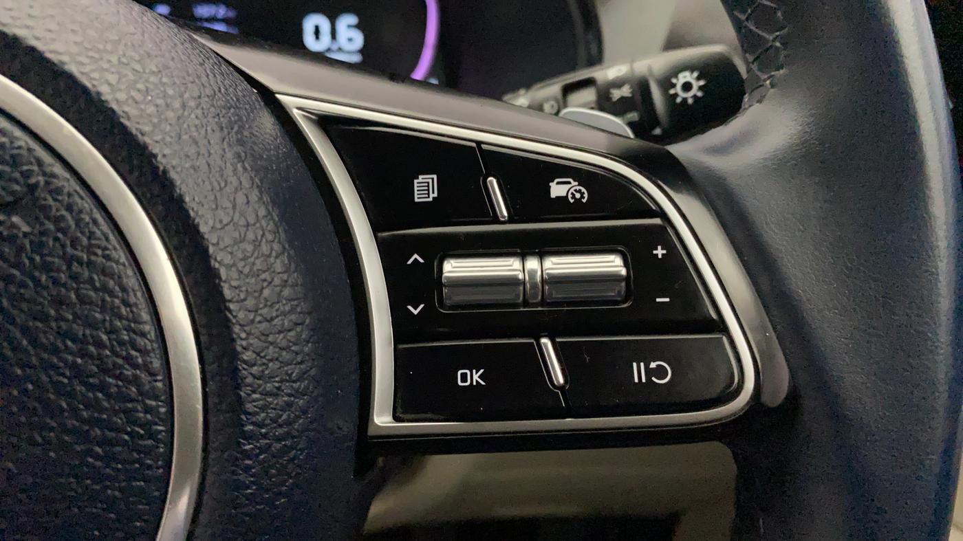 2022 KIA CARENS LUXURY PLUS 1.4 PETROL DCT 7 STR, Petrol, Automatic, 42,428 km, Adaptive Cruise Control