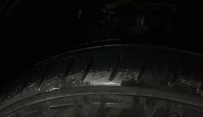 2021 Tata ALTROZ XM PLUS PETROL, Petrol, Manual, 19,907 km, Right Front Tyre Tread