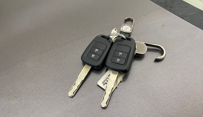 2016 Honda City 1.5L I-VTEC V MT, Petrol, Manual, 72,957 km, Key Close Up