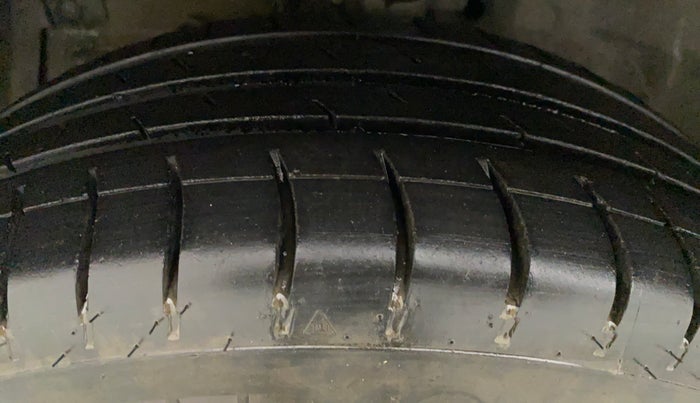 2014 Maruti Swift Dzire ZXI, Petrol, Manual, 51,579 km, Left Front Tyre Tread