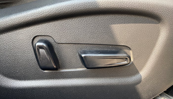 2022 KIA SELTOS X LINE 1.4 PETROL DCT, Petrol, Automatic, 51,292 km, Driver Side Adjustment Panel