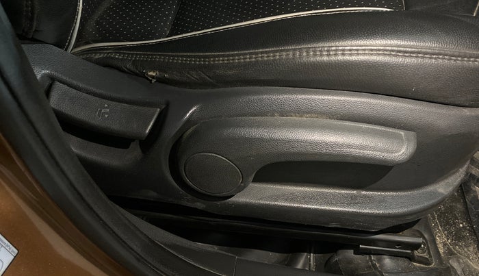 2018 Hyundai i20 Active 1.2 SX, Petrol, Manual, 64,318 km, Driver Side Adjustment Panel
