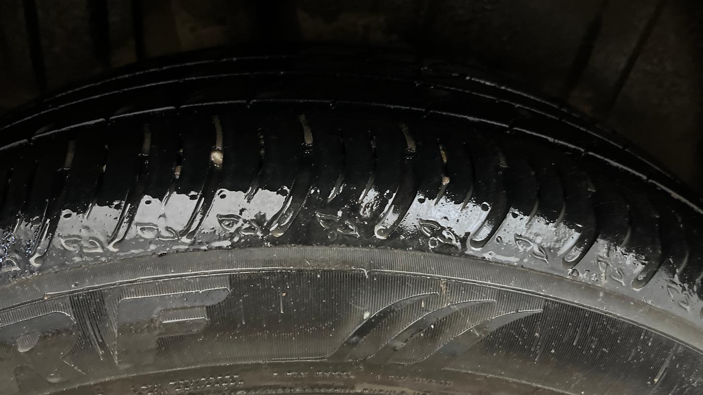 2024 Maruti XL6 ZETA CNG, CNG, Manual, 30,733 km, Right Rear Tyre Tread
